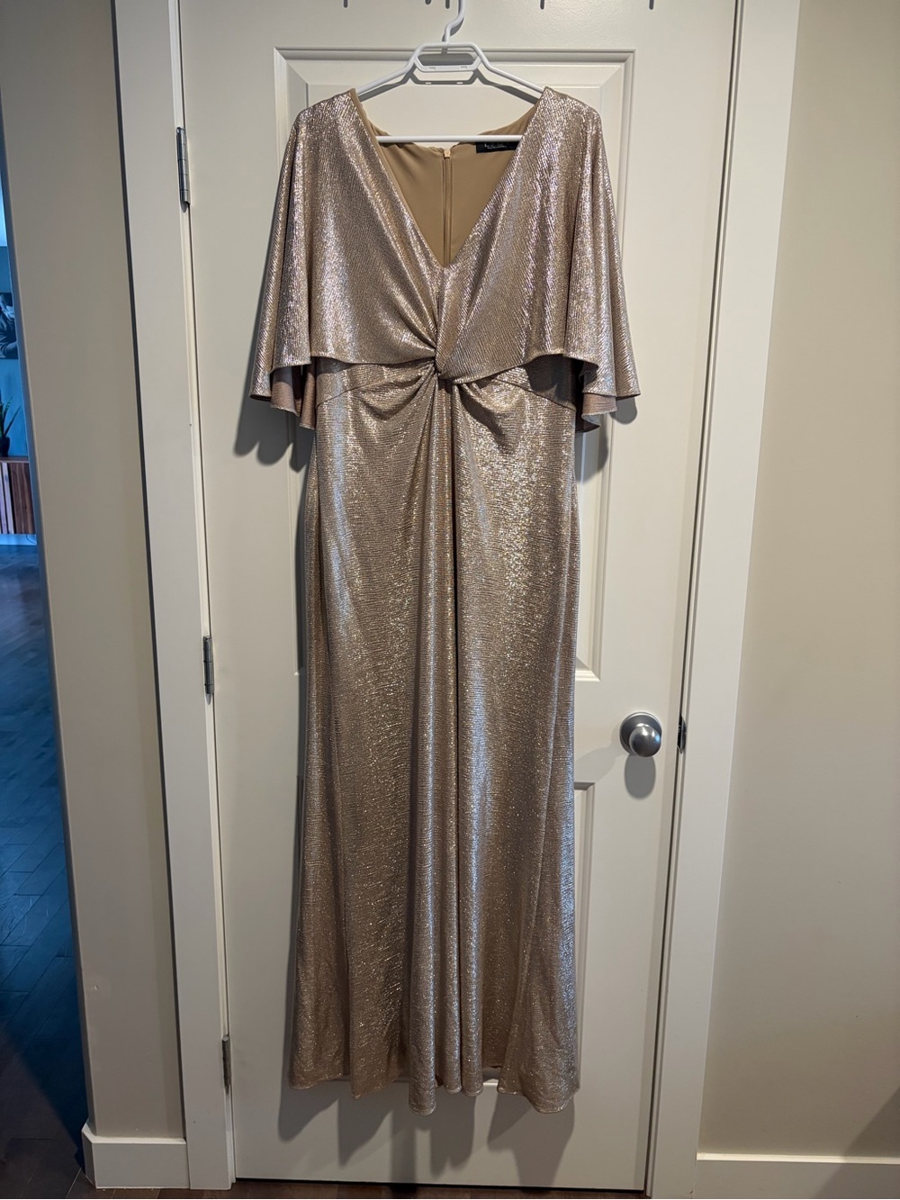 Lauren by Ralph Lauren Elegant Metallic Gold Cape Evening Gown